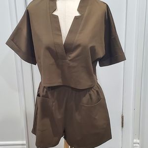 Women’s 2-Piece Vacation Resort Set – Cropped Top & Shorts, Size Large